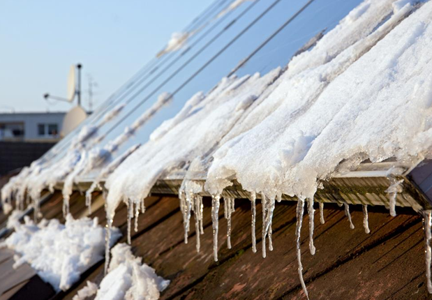 Can Snow and Ice Damage Rooftop Solar Panels?